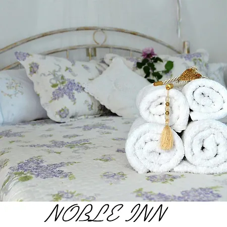 Noble アパート ルートラキ